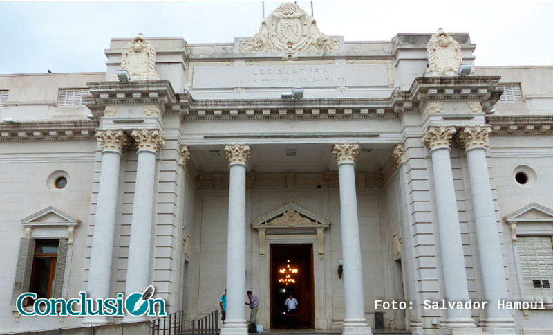 El Ejecutivo provincial elevó a la Legislatura el proyecto de Presupuesto 2018