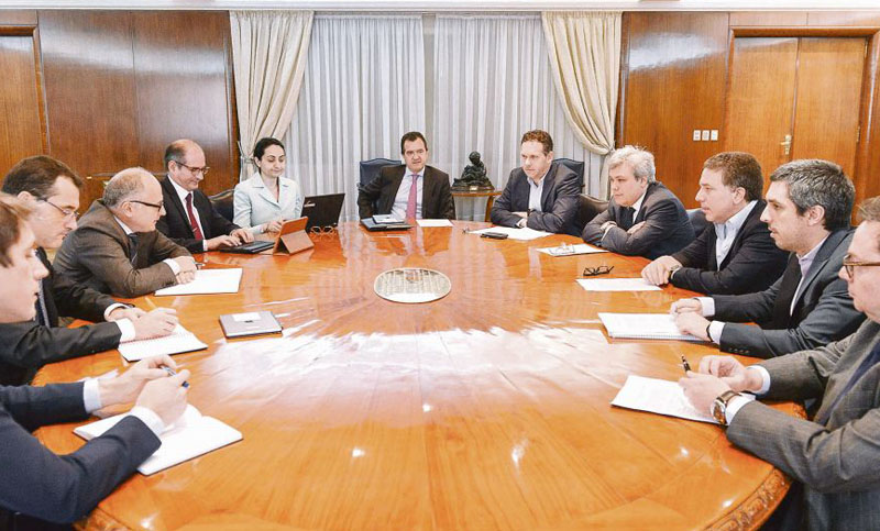 Pactan con el FMI silencio por reforma previsional