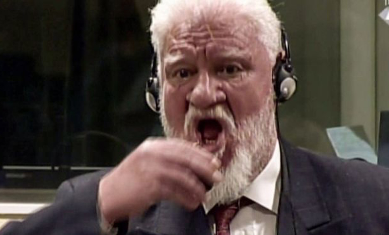 El militar de guerra bosniocroata Slobodan Praljak se suicidó mientras le confirmaban su sentencia