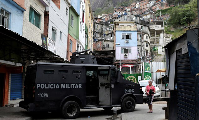 Balearon en Rio de Janeiro a la vicecónsul de Estados Unidos