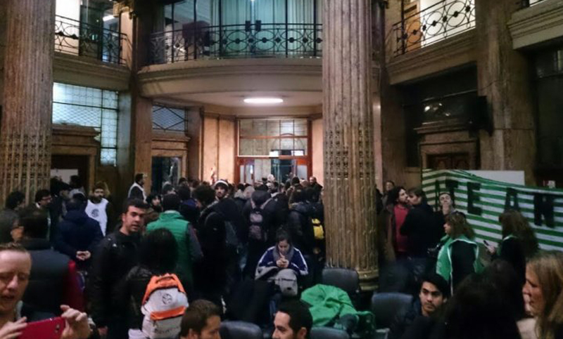 Despidos masivos en dependencias del Estado nacional