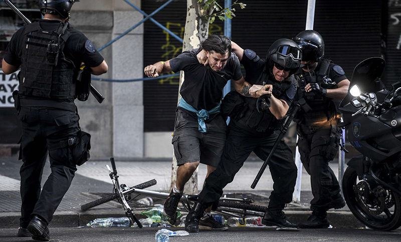 Cuarenta personas siguen detenidas tras los incidentes en el Congreso
