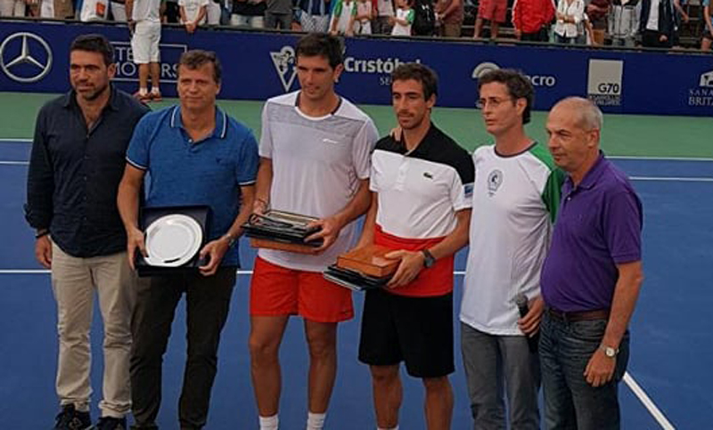 Del Bonis y Cuevas protagonizaron un partido exhibición en el Jockey