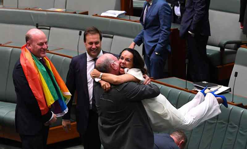 El parlamento australiano adopta la ley sobre el matrimonio homosexual