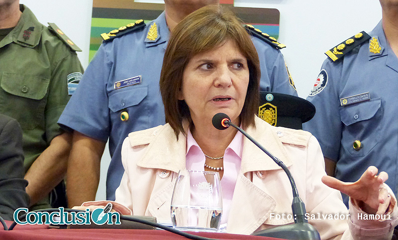 Bullrich aseguró que va a «saturar» de fuerzas federales los barrios más violentos de Rosario