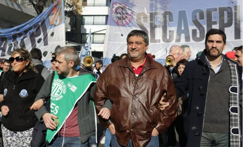 «Las reformas que impulsa el gobierno nos llevan al abismo»