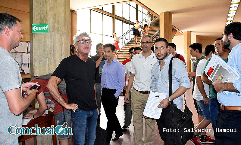 Socios de Newell’s «interrogaron» al juez Bellizia