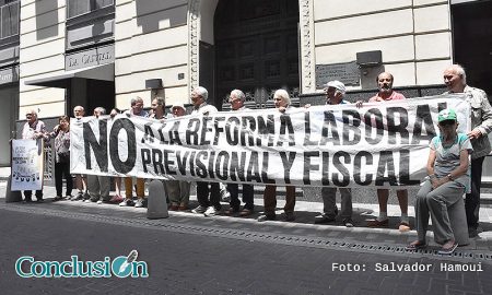 Movimientos sociales y gremios anuncian nuevas marchas al Congreso contra la reforma previsional