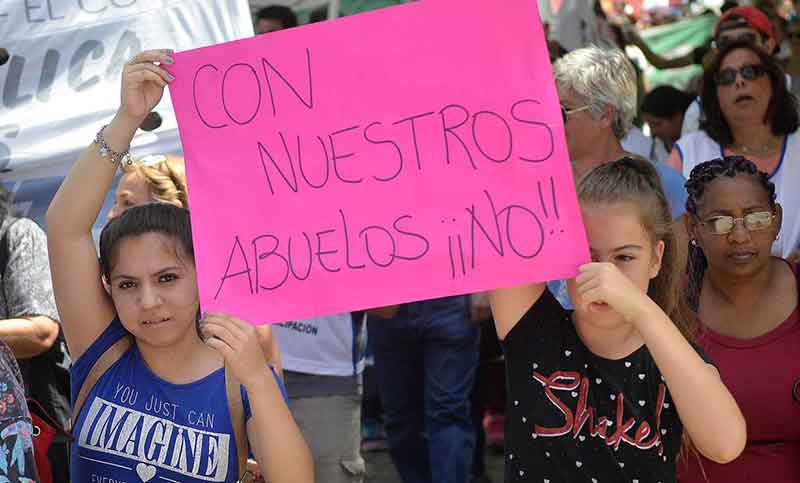 En el Conurbano, la mitad de los jubilados y pensionados no cubre consumos básicos