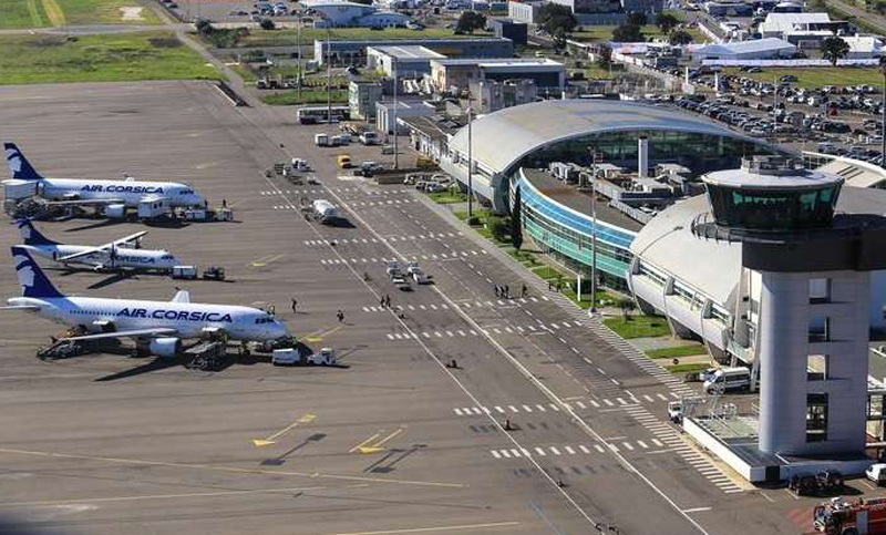 Un muerto y dos heridos en el aeropuerto de Córcega