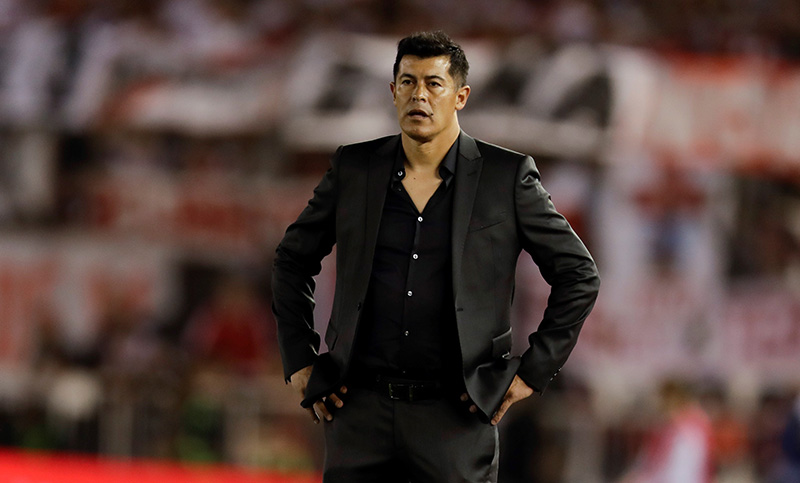 Almirón no seguirá siendo el DT de Lanús y el lunes será su último partido