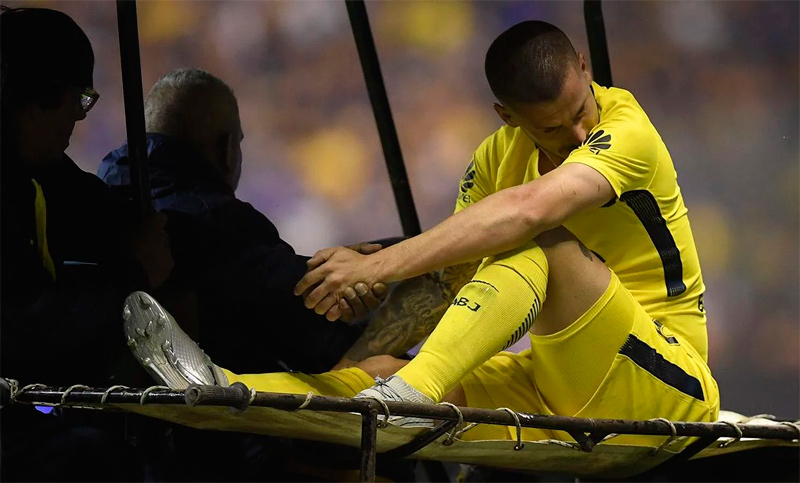 Benedetto fue operado con éxito de la rodilla derecha