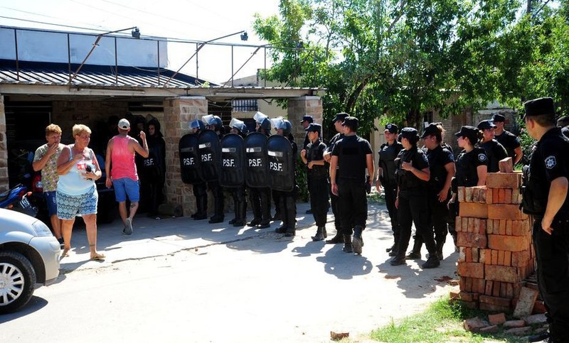Un agente penitenciario mató a su ex pareja y otros cuatro familiares