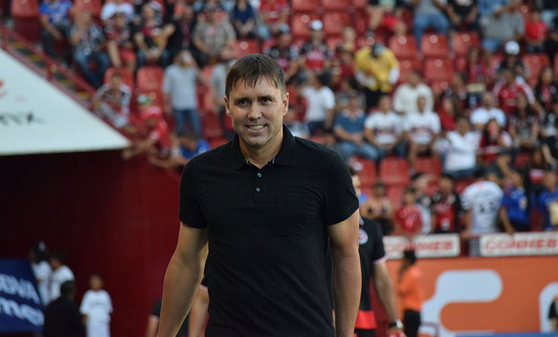 Racing formalizó el interés y va a la carga por el Chacho Coudet