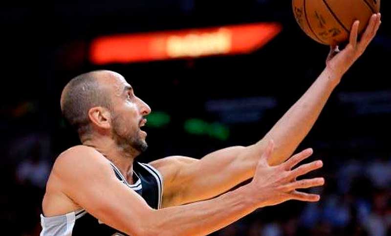 Ginóbili cumplió una buena tarea en el triunfo de los Spurs