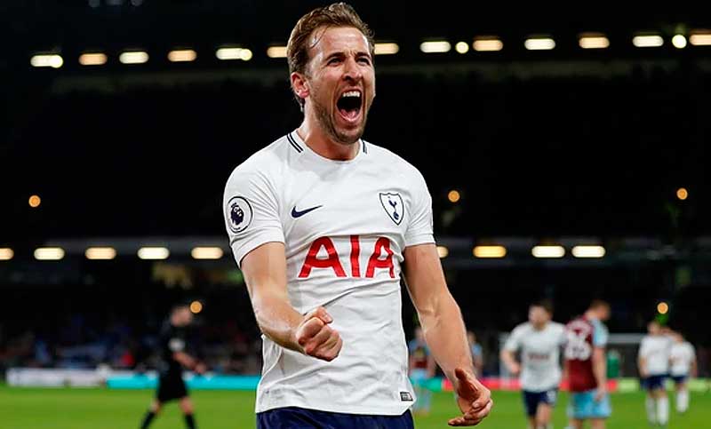 Harry Kane destrona a Messi como máximo goleador del año