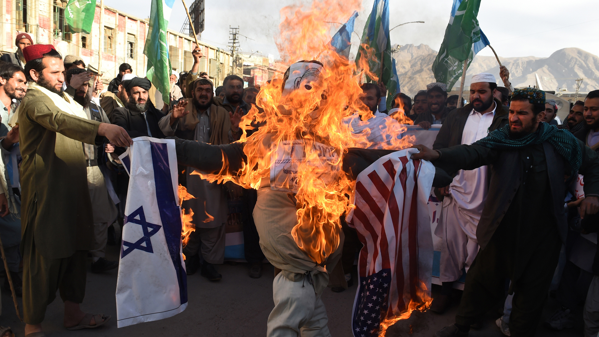 Musulmanes protestan alrededor del mundo contra la decisión de Trump sobre Jerusalén