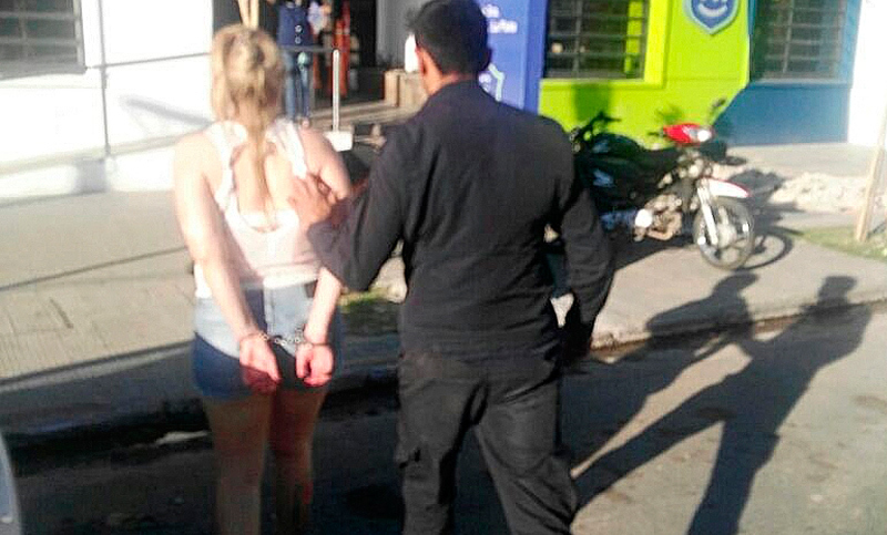 Detuvieron a la hija del «Pata» Medina y le secuestraron un arma de fuego