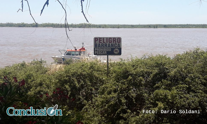 Prefectura busca intensamente a un joven pescador que fue arrastrado por las aguas del Paraná