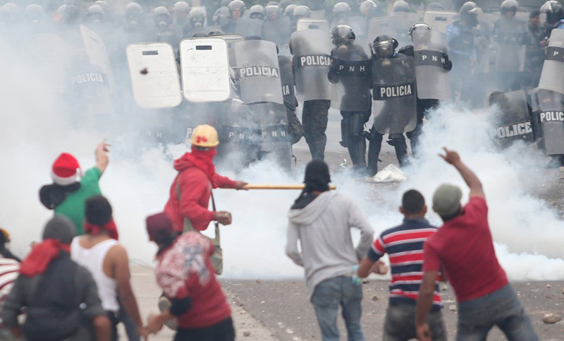 Al menos cinco muertos en Honduras tras protestas por sospechas de fraude
