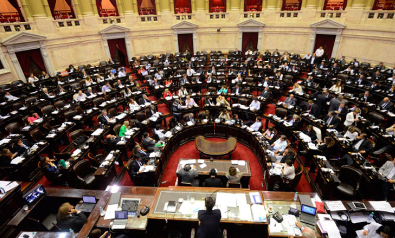 Legisladores opinaron en medio de la sesión por la reforma previsional