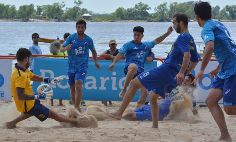 La Rosarina organizará el primer torneo oficial de fútbol playa