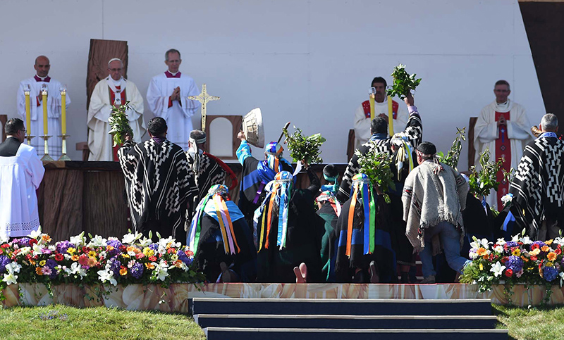 El Papa dedicó la misa en Temuco a las víctimas de la dictadura de Pinochet