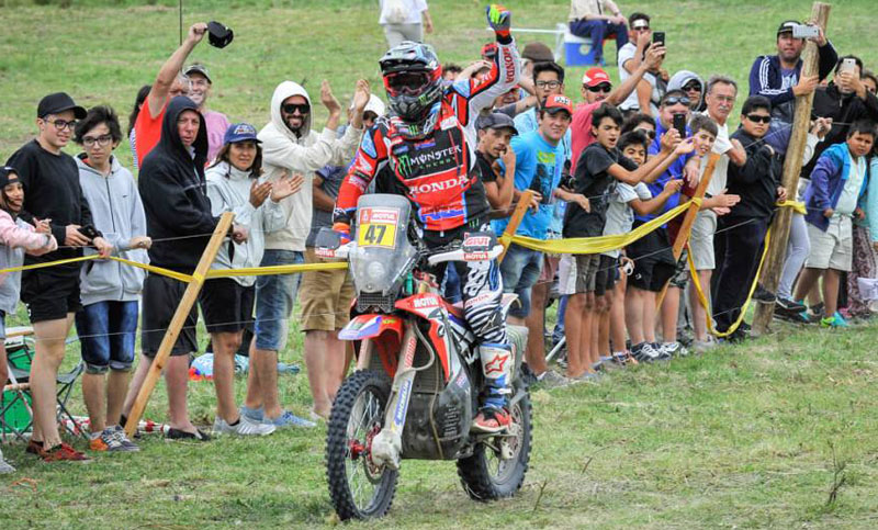Benavides ganó la etapa pero fue subcampeón del Dakar