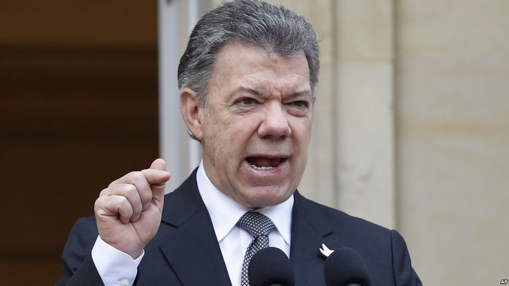 El presidente de Colombia ordenó al equipo negociador de paz no viajar a Quito para negociar con el ELN