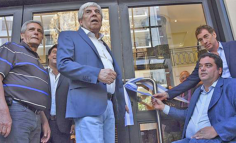 Señales de tregua entre Mauricio Macri y Moyano tras una saga de desencuentros