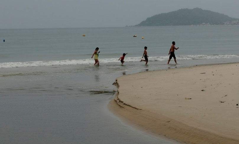 Según un estudio, más de la mitad de las playas de Florianópolis están contaminadas