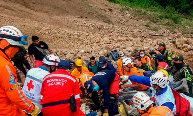Al menos trece muertos por una avalancha en Colombia