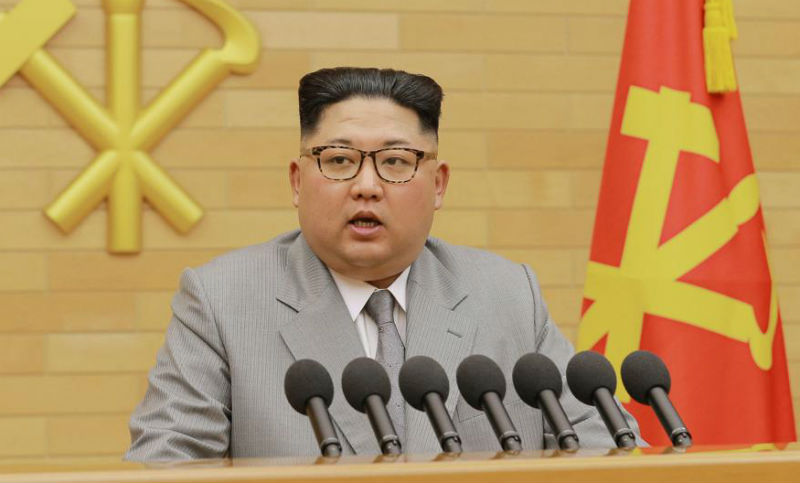 El líder norcoreano advirtió a EEUU que tiene “el botón nuclear” en su escritorio