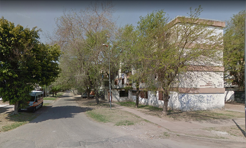 Su ex pareja le baleó la casa y le dejó un mensaje con una amenaza de muerte