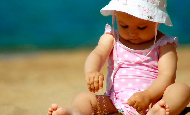Verano: ¿cómo elegir el repelente y el protector solar adecuado para los niños?