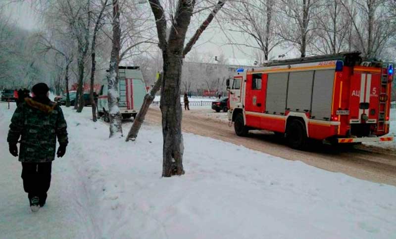 Un adolescente ataca a sus compañeros con un hacha y un cóctel molotov en Rusia