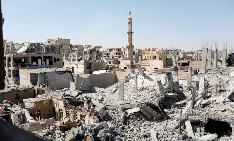 Al menos 23 muertos por ataque explosivo a sede insurgente en Siria