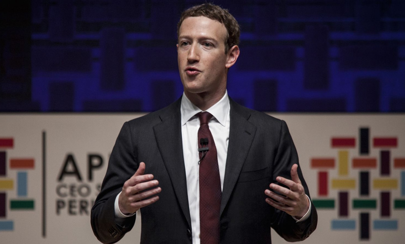 “Solucionar” el odio y el abuso en Facebook, las metas de Zuckerberg para este año
