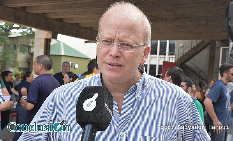Contigiani pidió cambiar el nombre de su bloque y se alejó del socialismo