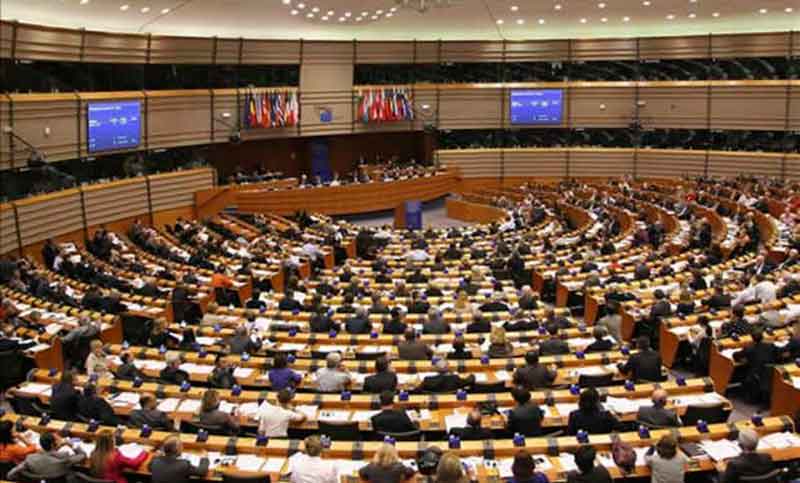 La Eurocámara pide sanciones contra Maduro y la petrolera venezolana PDVSA