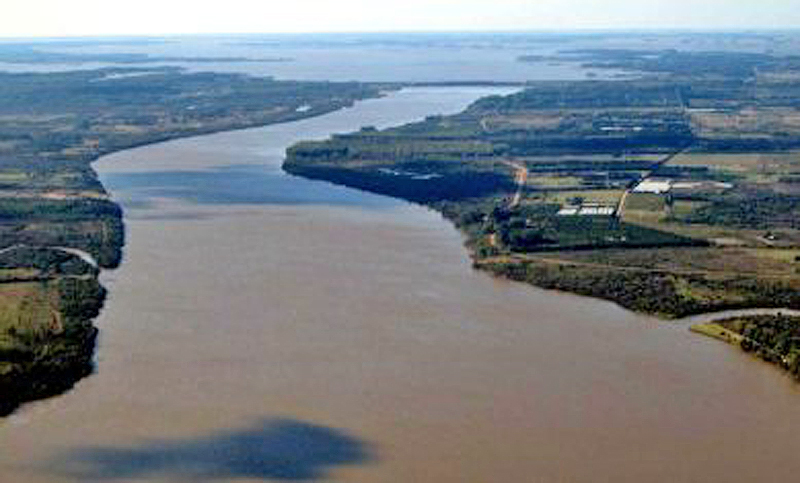 Agrotóxicos en el Paraná: preocupa la falta de monitoreo de sus aguas