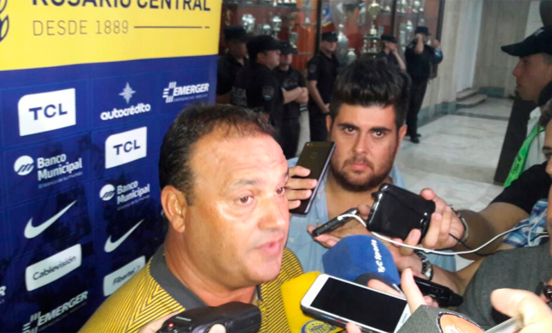 Leo Fernández: «El primer objetivo es meternos en puestos de Sudamericana»