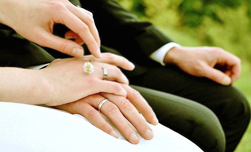 El primer país en revertir el permiso a matrimonios homosexuales