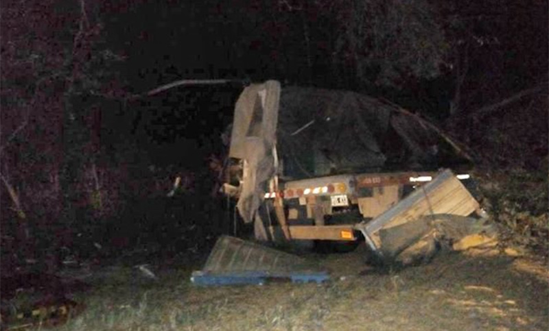 Saldo fatal tras un choque entre tres camiones en la ruta 33