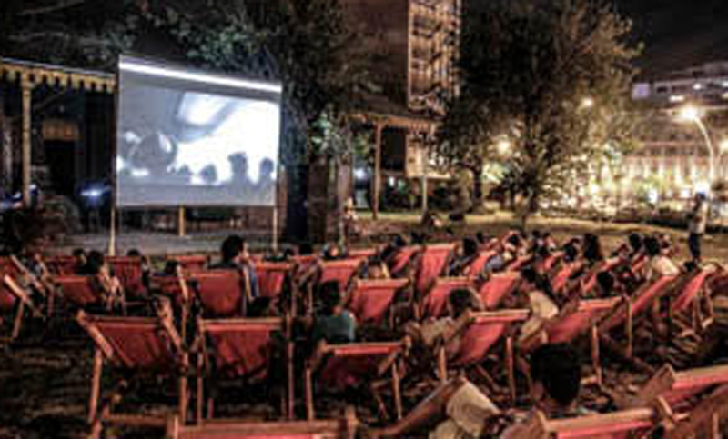«Nochecitas de cine» y música en Ciudad de los Niños