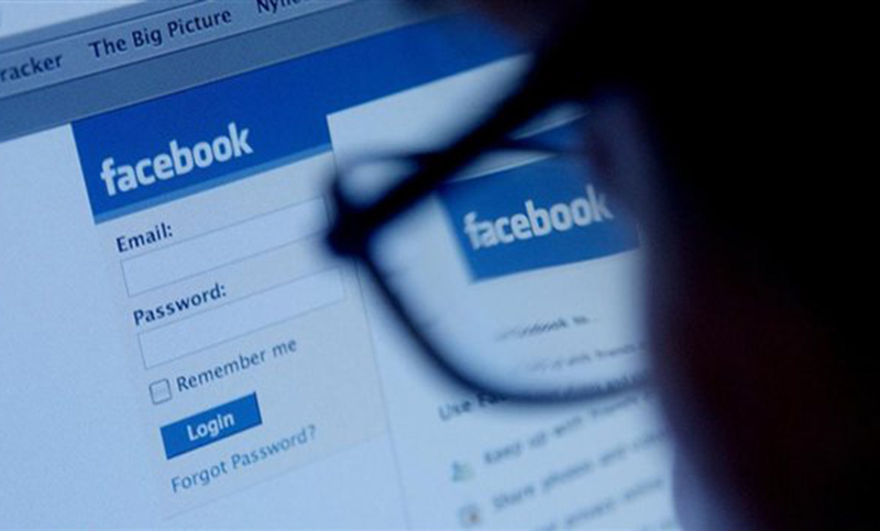 Escándalo en Facebook: «Con los datos se construye un perfil psicológico para manipular el voto»