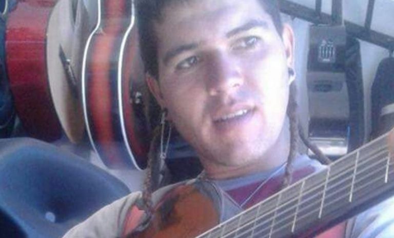 Llegó a Rosario el joven que quedó hospitalizado en Perú tras un dolor de muelas
