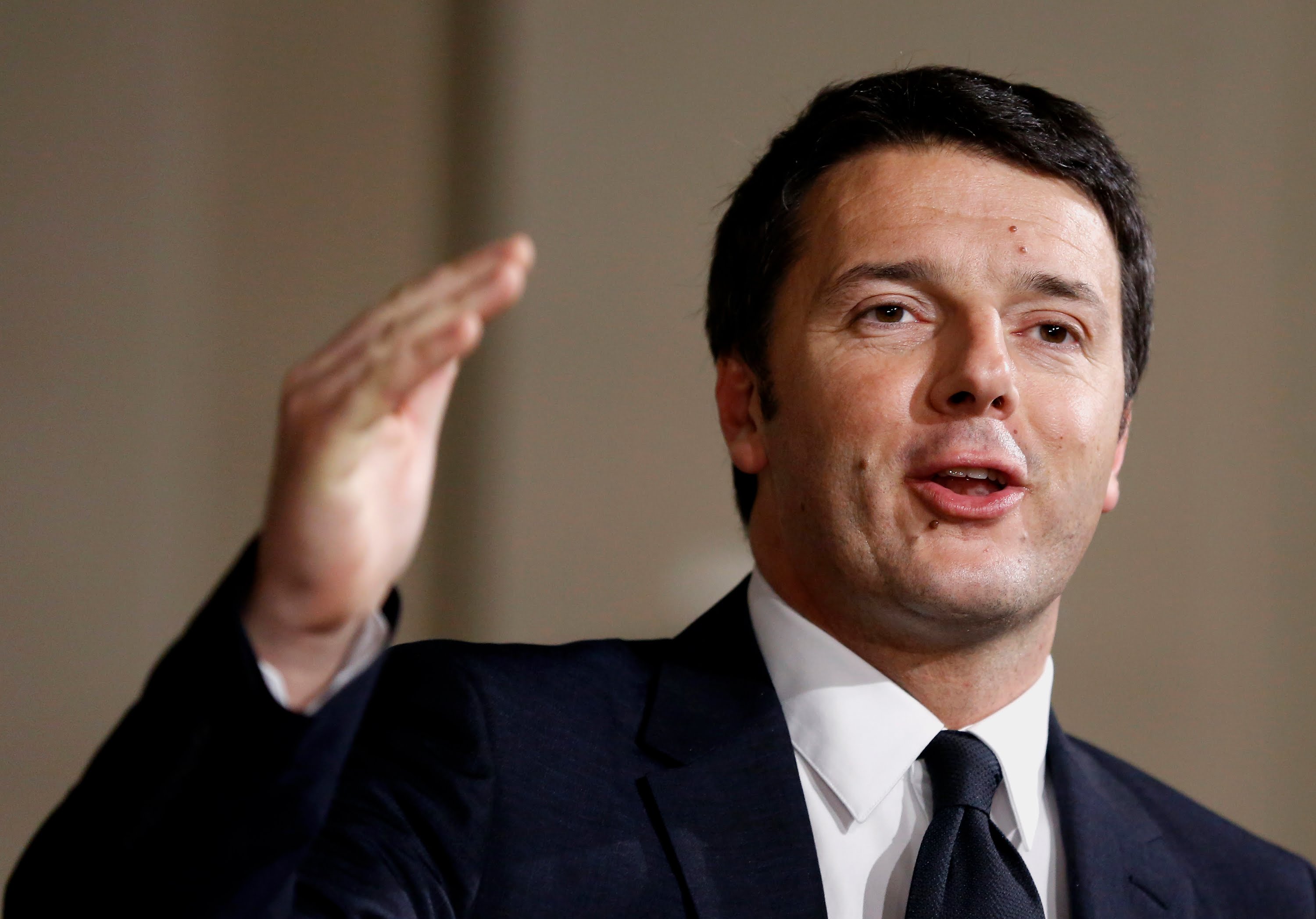 Renzi insiste en diferenciarse de la derecha italiana en migración y Europa