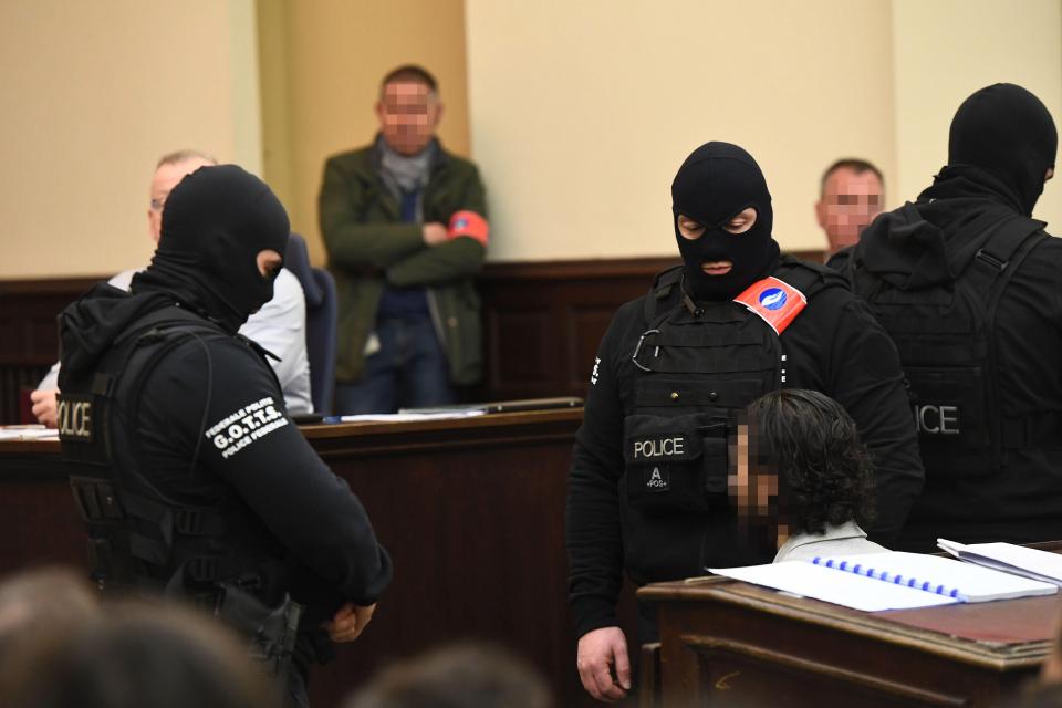 Abdeslam: «No tengo miedo de ustedes» y pongo mi confianza en Alá