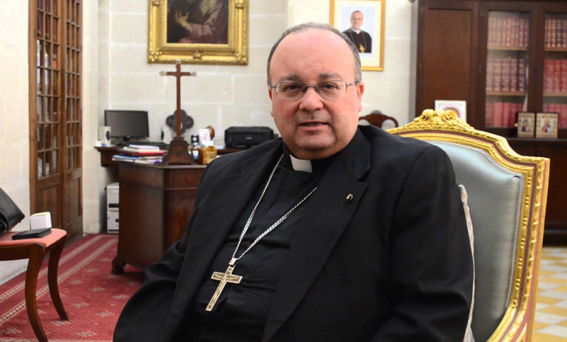 Enviado del Vaticano escucha testimonios sobre abuso sexual en Chile